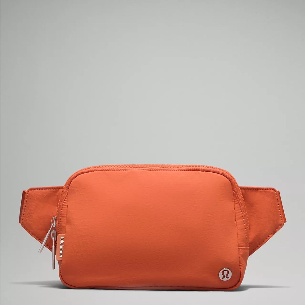 Lululemon Everywhere Belt Bag Large 2L- Burnt Apricot - Picture 2 of 6